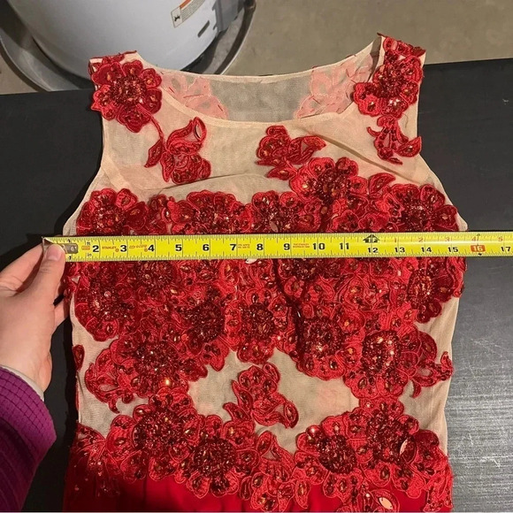 Nina Nischelle Red Floral Sheer Cocktail Party Prom Dress Size 12 Sewn In Pads - Picture 9 of 11